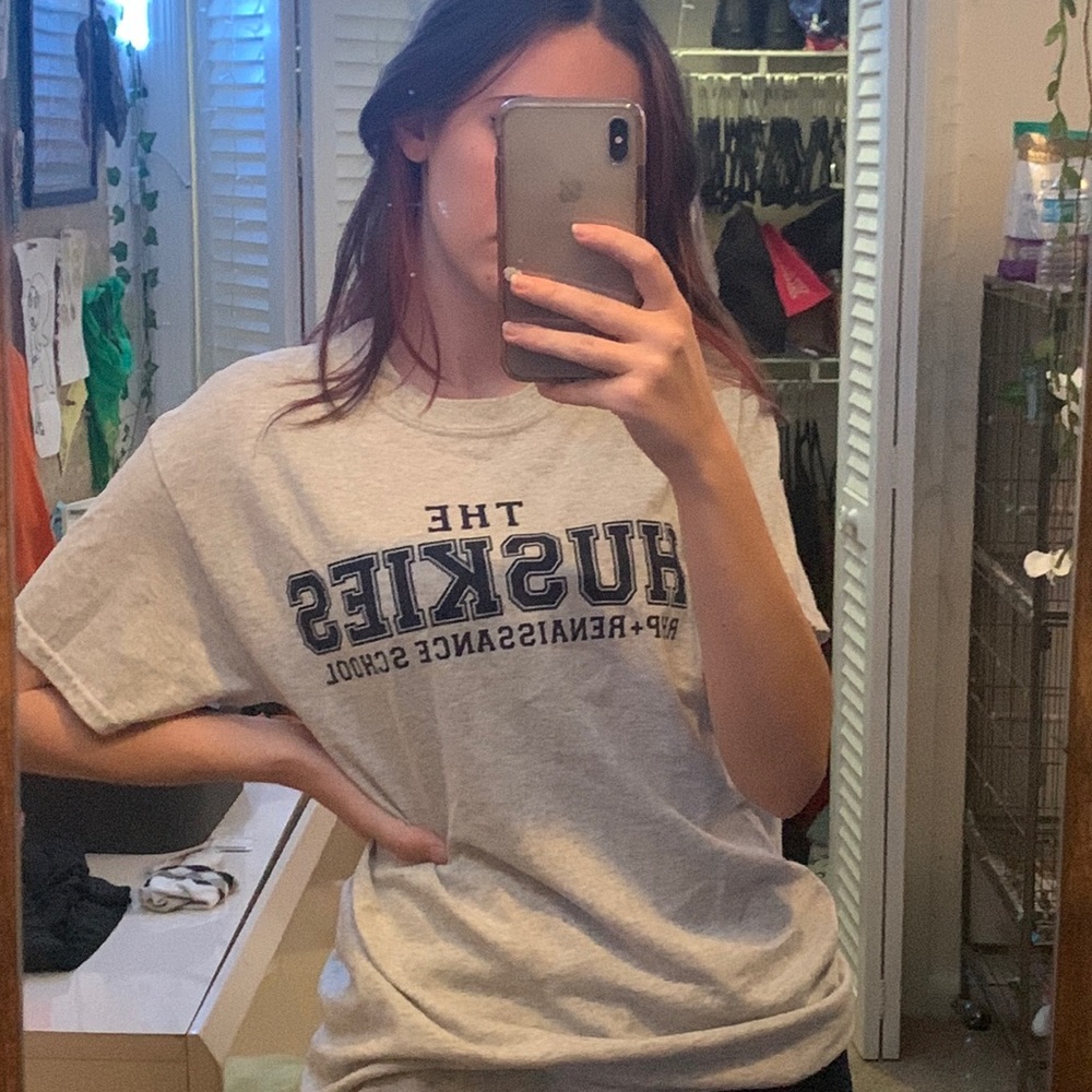 Huskies school t-shirt